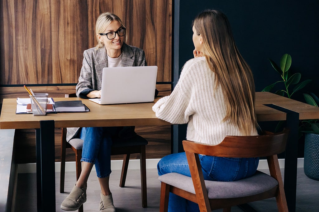 YOUNEA KI Beratung Blogbeitrag Blog Unternehmen virtuelle Schulungen Remote Bild