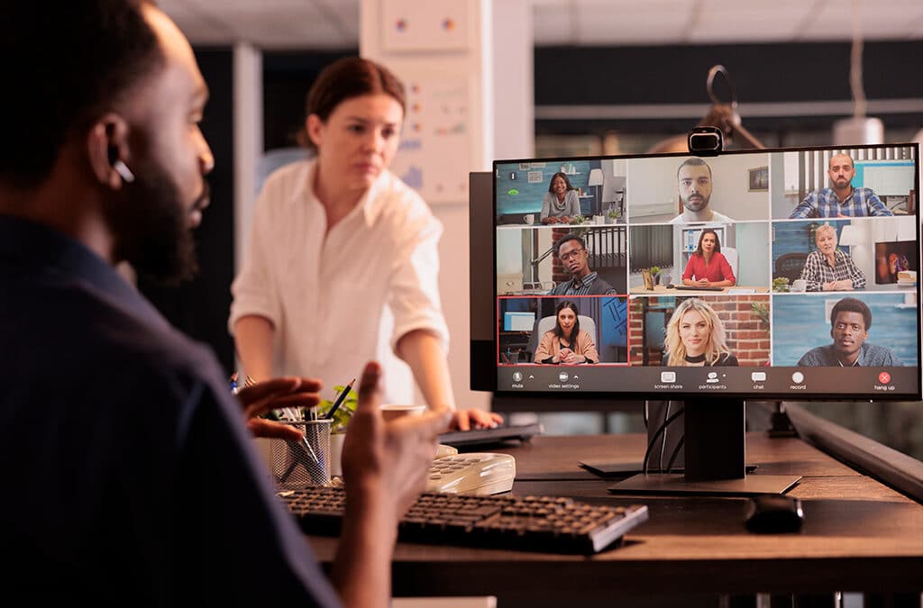 Die Kunst der virtuellen Mitarbeiter-Schulung: Herausforderungen und Lösungen