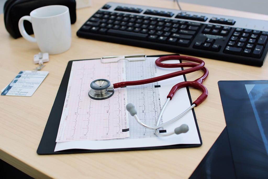 YOUNEA KI-Agenten & KI-Telefonassisten Gesundheitsbranche Arztpraxis Bild